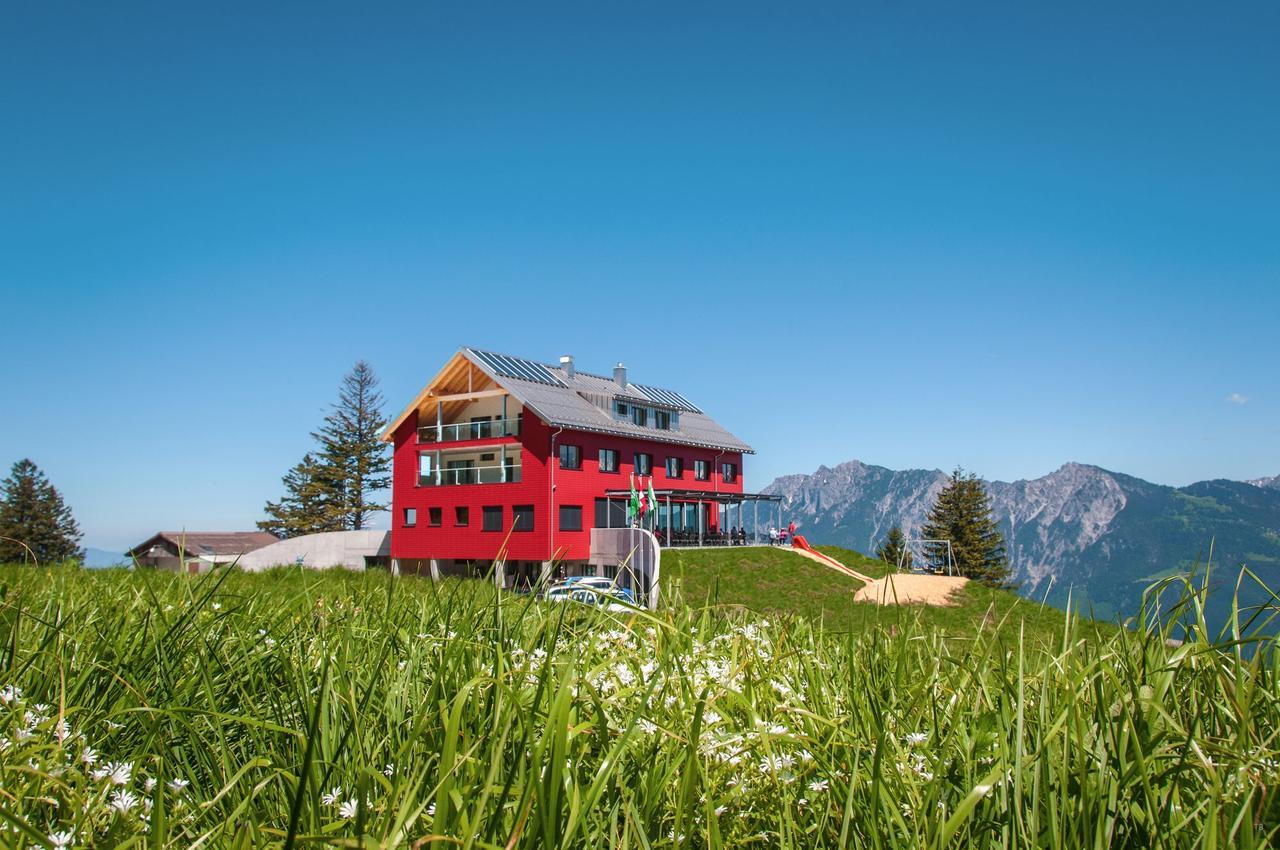 Hôtel Berghaus Malbun à Buchs Extérieur photo