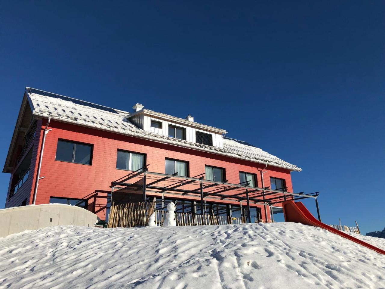 Hôtel Berghaus Malbun à Buchs Extérieur photo
